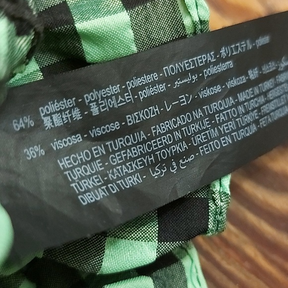 Zara Cropped Tube Top with Puffy Sleeves - Picture 9 of 9